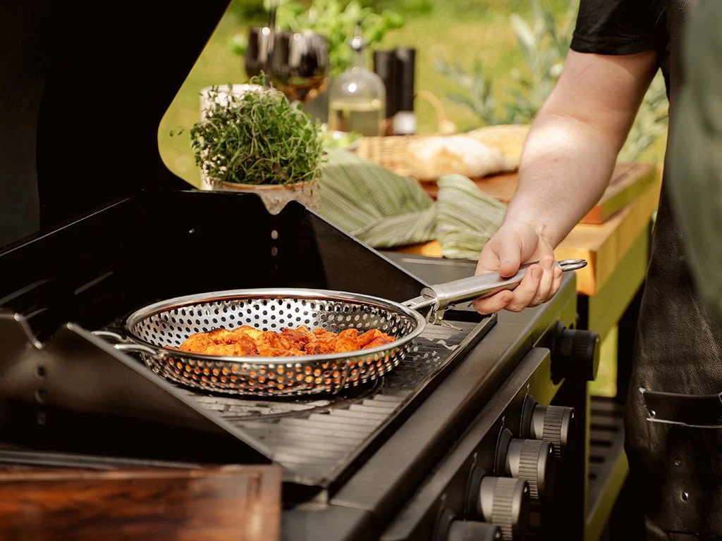 BBQ-GRILLPFANNE MIT ABNEHMBAREM GRIFF 28 CM - Image 2